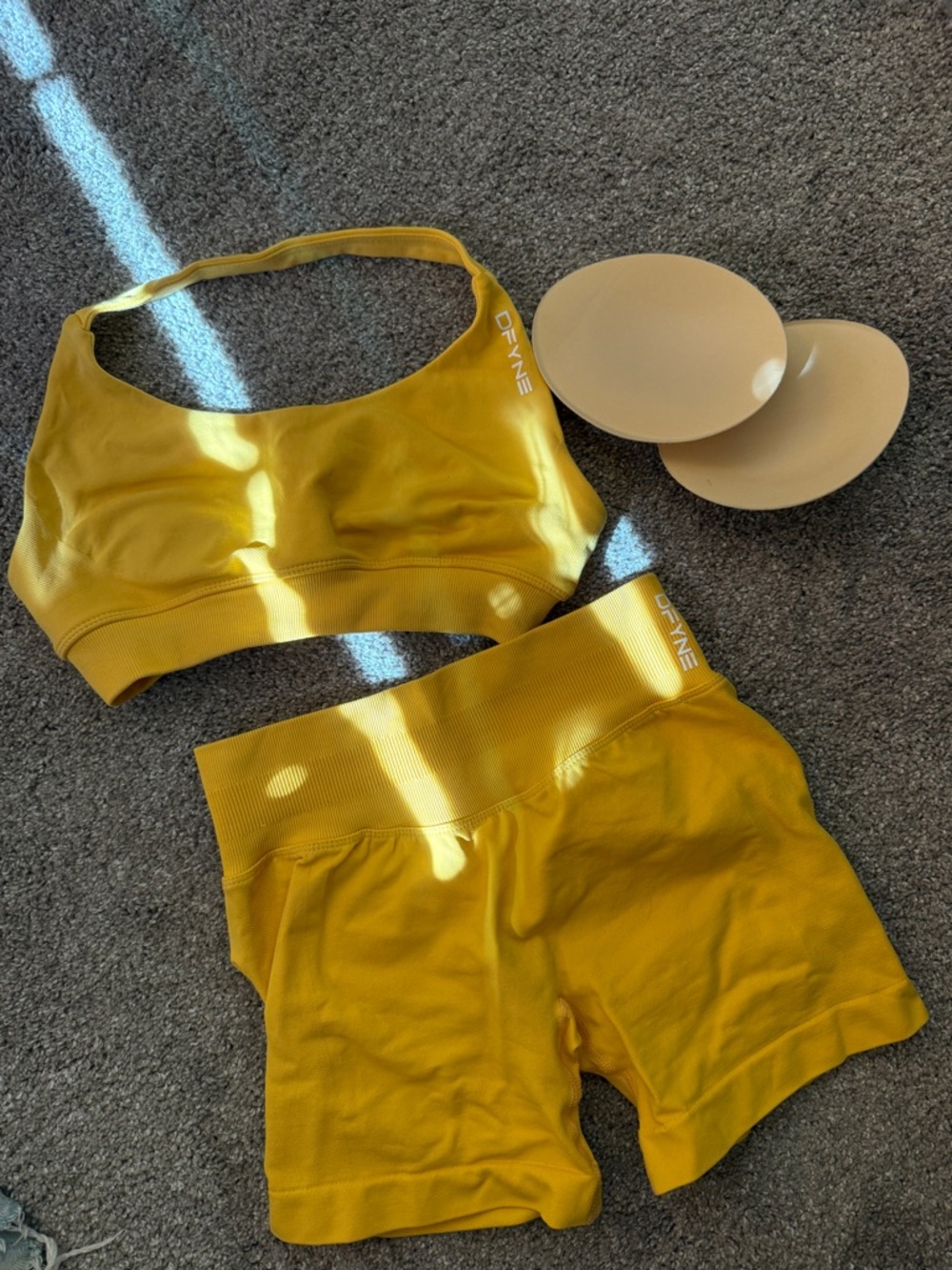 DFYNE Mustard Yellow Seamless Sports Bra & Shorts Set